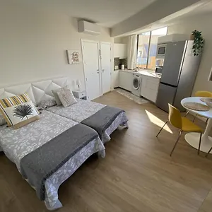 https://estudio-dlelos.in-canary-islands.com